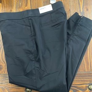black crop pant